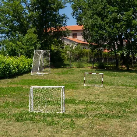 Emini Dom wakacyjny Karojba