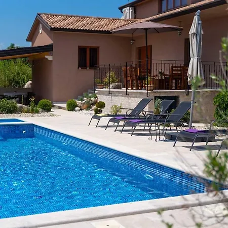 Holiday home Emini