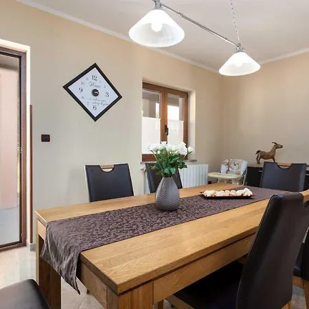 Holiday home Emini Karojba